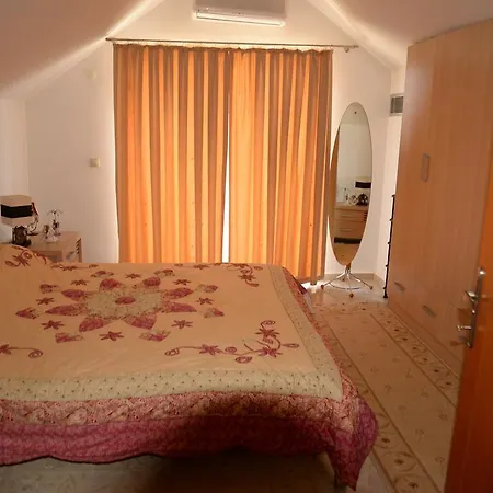 Vakantiehuis Holiday Cinaryani *